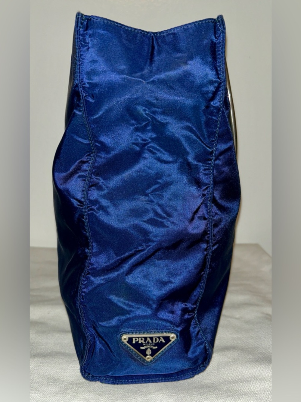 Unique vintage Prada Tessuto nylon bag.  Metal Handles! Deep Navy color - Picture 4 of 14